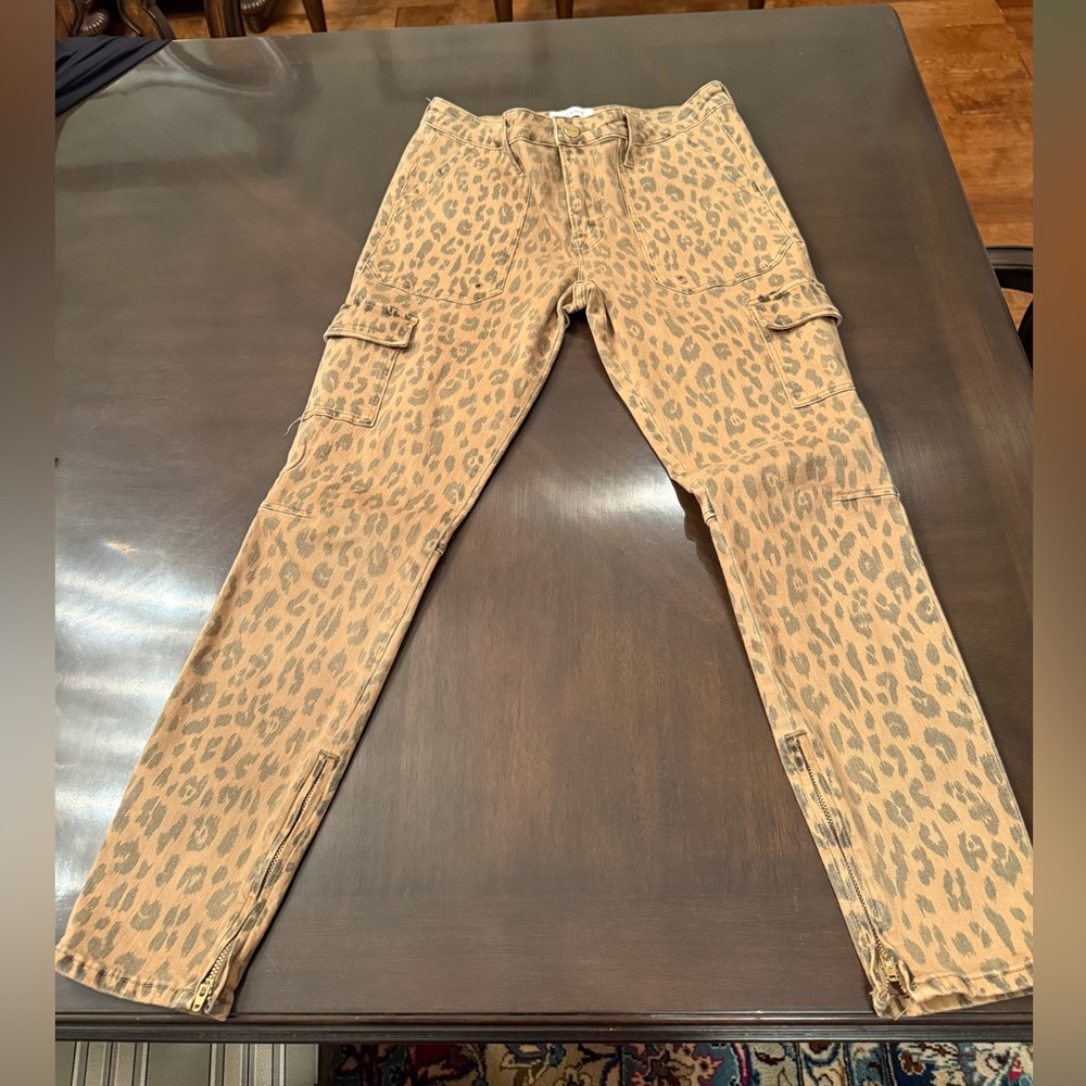 Frame cheetah jeans. Ankle length. Size 30
